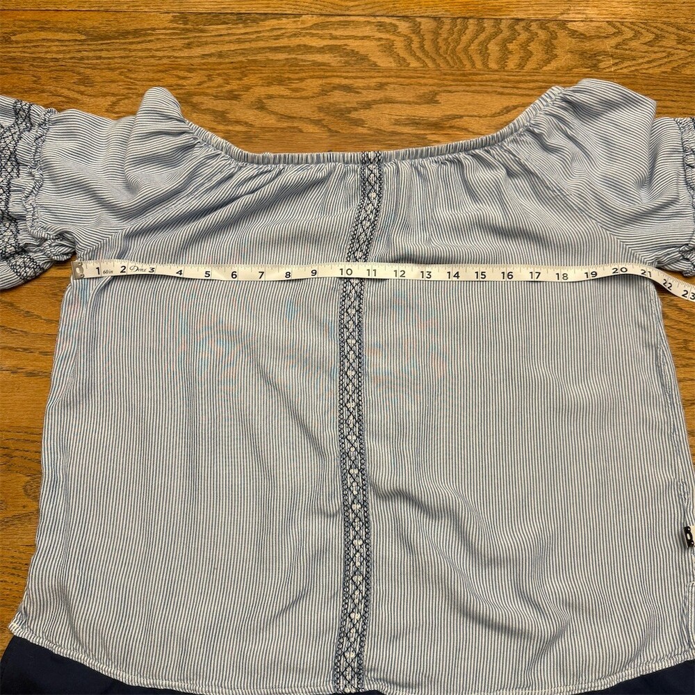 St. John’s Bay Blouse Womens L Blue & White Pinstripe Embroidered Peasant - Picture 8 of 8